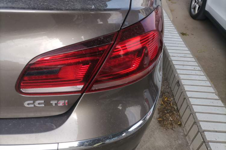 Used Volkswagen FAW-Volkswagen CC 2015 1.8TSI Prestige Model
