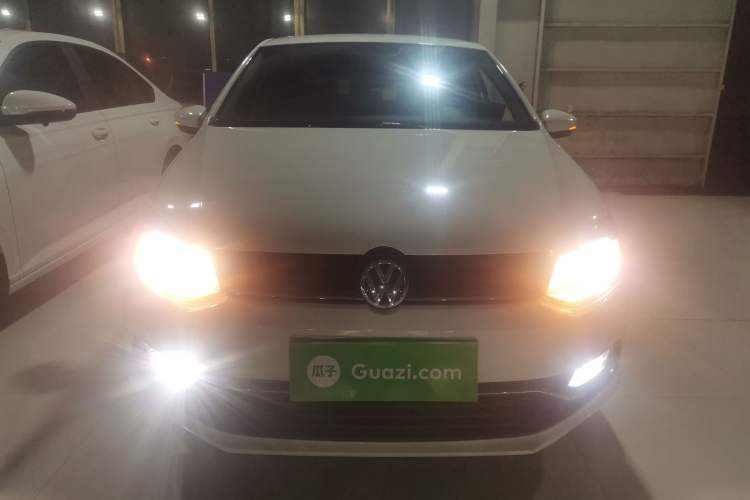 Used Volkswagen Polo 2016 1.6L Automatic Comfort Model
