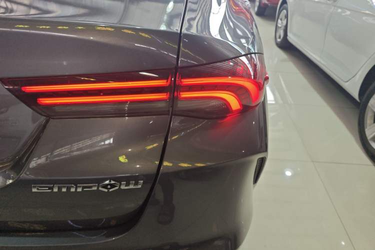 Used GAC Trumpchi EMPOW 2021 270T DCT J16 Version Right Rear Taillight