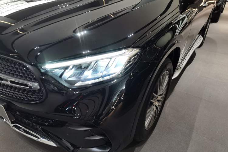 Used Mercedes-Benz GLC 2025 Refreshed GLC 300 L 4MATIC Dynamic Version 5 Seats Left Front Headlight