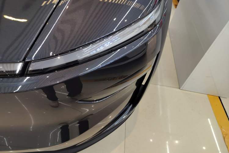 Used Tesla Model Y 2025 Rear-Wheel-Drive Version
