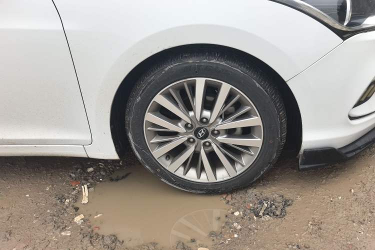 Used Hyundai Mistra 2019 1.8L Automatic Smart GLS Commemorative Model China VI Standard Right Front Wheel Hub