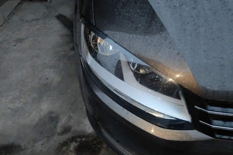 Used Volkswagen Sharan 2018 380TSI Comfort Edition 7-Seater Right Front Headlight