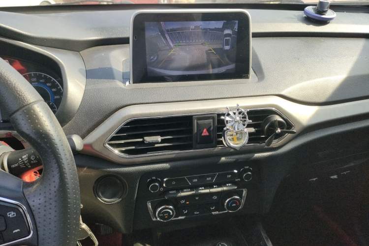 Used Dongfeng Fengon S560 2019 1.8L CVT Elite Model
