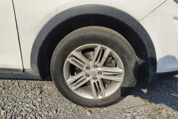 Used GAC Trumpchi GS5 2014 2.0L Automatic Two-Wheel Drive Anniversary Value Edition Right Front Wheel Hub