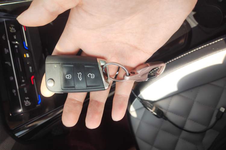 Used Volkswagen Tayron 2023 300TSI Two-Wheel-Drive Luxury Plus Advanced Edition Vehicle Key