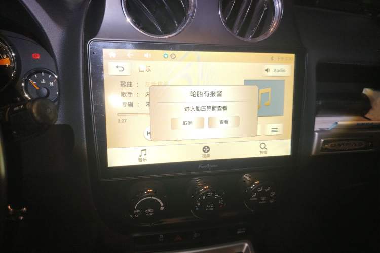 Used Jeep Compass 2014 2.4L four-wheel drive sport version