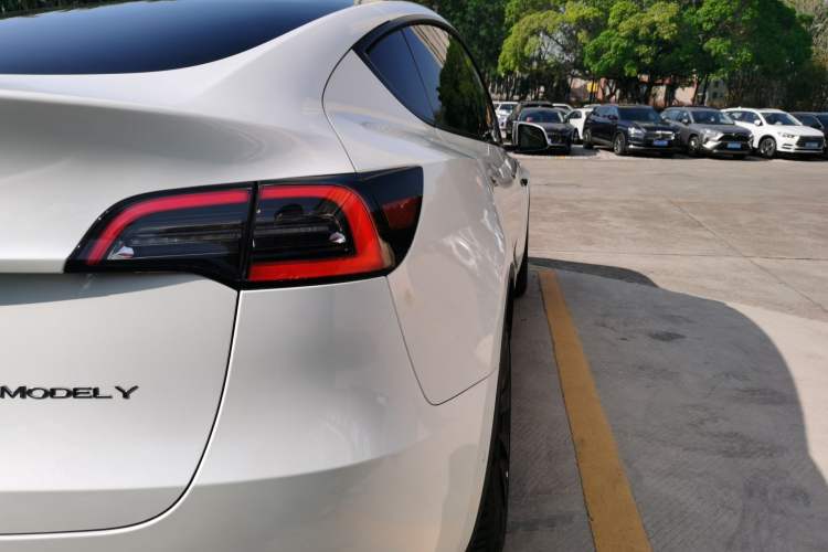 Used Tesla Model Y 2022 Rear-Wheel-Drive Version