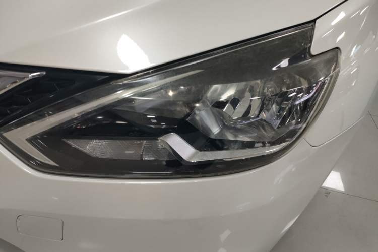 Used Nissan Sylphy 2019 Classic 1.6XE CVT Comfort Edition Left Front Headlight
