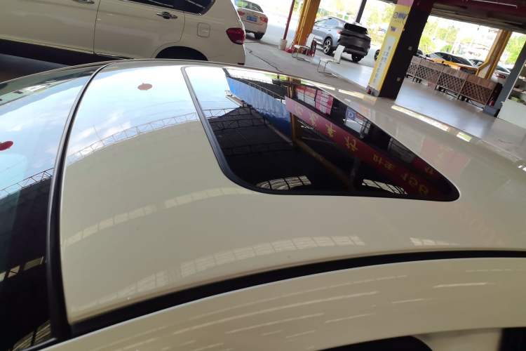 Used Mazda Mazda 3 Axela 2016 Sedan 2.0L Automatic Sport Model