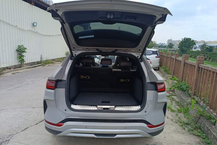 Used BYD Song PLUS New Energy 2025 DM-i 112KM Prestige Model
