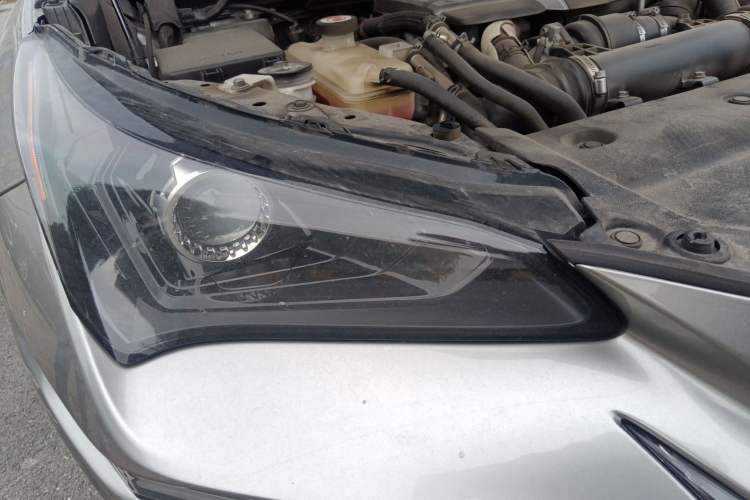 Used Lexus NX 2017 300 Front-Wheel-Drive Limited Edition Right Front Headlight