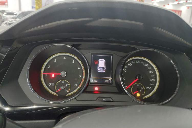 Used Volkswagen Tiguan L 2019 Revised 330TSI Automatic Two-Wheel Drive Smart & Luxury Edition China VI Standard
