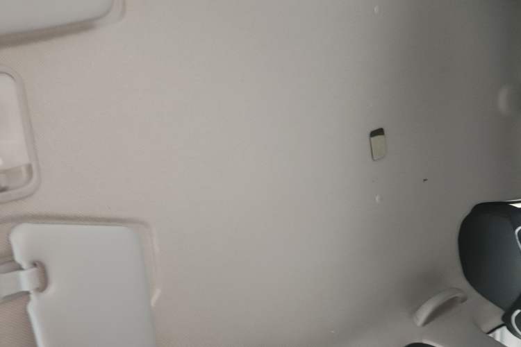 Used Wuling Hongguang MINIEV 2022 Macaron Premium Model – Lithium Iron Phosphate Headliner