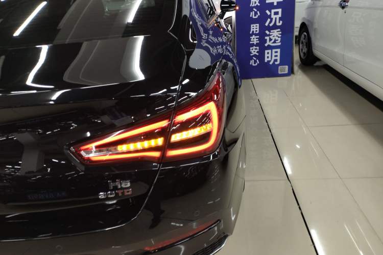 Used Hongqi H5 2022 Classic Model Facelift 1.5T DCT Qiyun Edition Right Rear Taillight