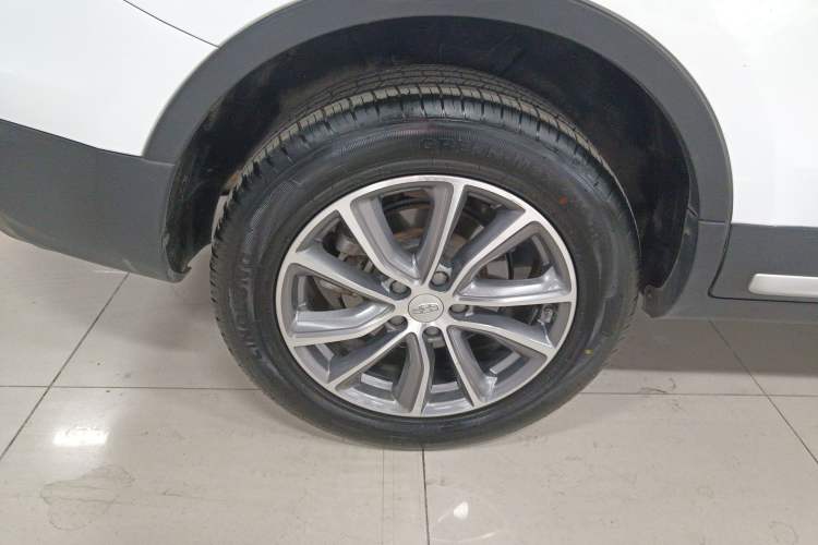 Used Geely Auto Emgrand X7 Sport 2018 1.8TD Automatic Two-Wheel Drive Smart Connect 4G Internet Edition Right Rear Wheel Hub