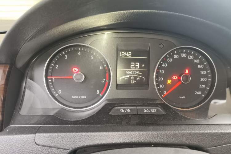 Used Volkswagen Santana 2013 1.6L Manual Luxury Edition Instrument Cluster