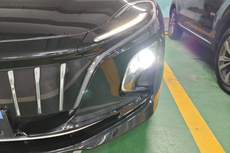 Used Hongqi E-QM5 2023 Revised Version Basic Travel Edition
