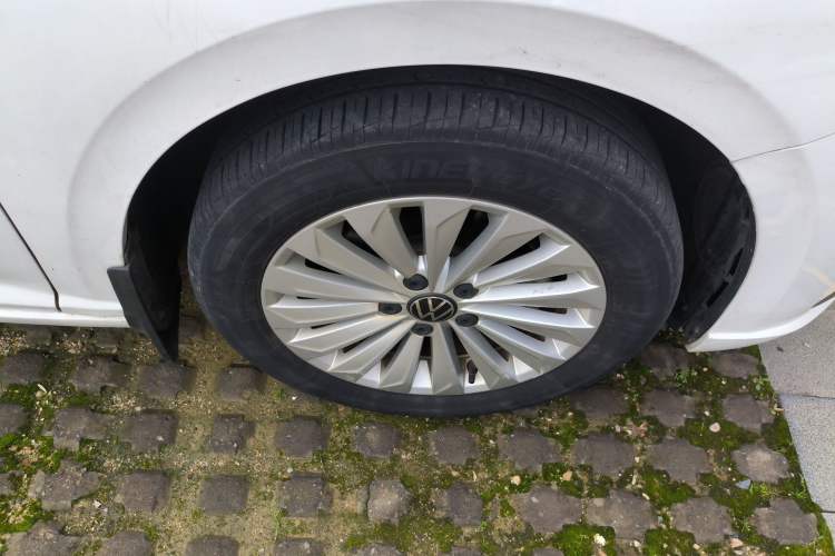 Used Volkswagen Lavida 2021 1.5L Automatic Comfort Edition
