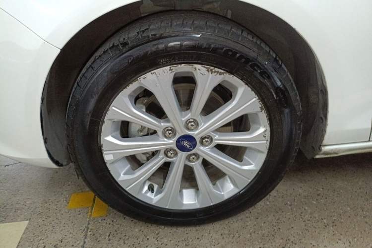 Used Ford Escort 2017 Happiness Edition 1.5L Automatic Fashion Version Exterior 4