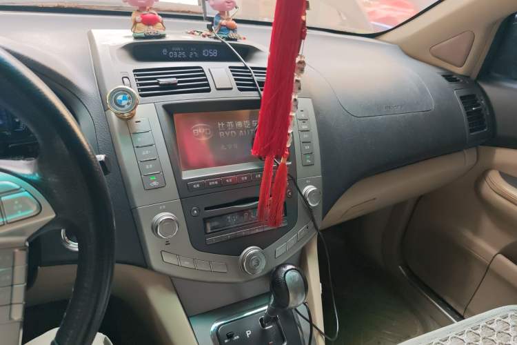 Used BYD S6 2012 2.4L Automatic Luxury Edition
