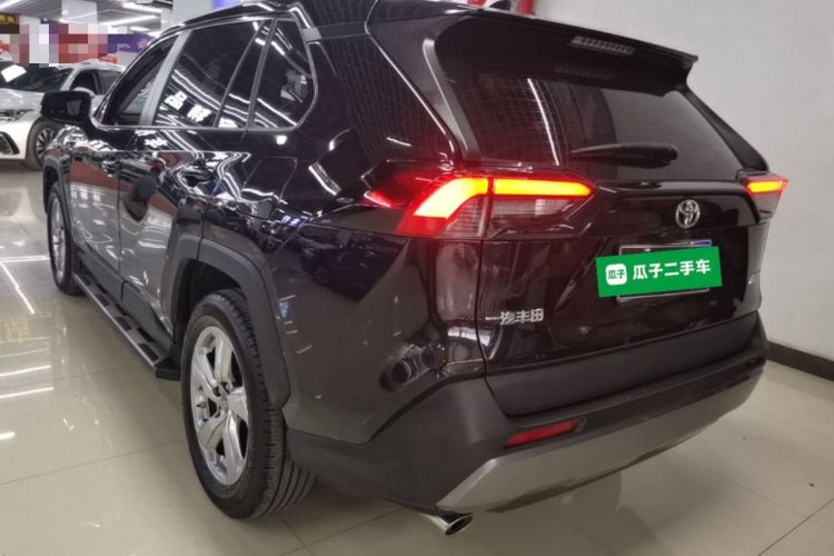 Used Toyota RAV4 2022 2.0L CVT Two-Wheel Drive Fashion Edition
