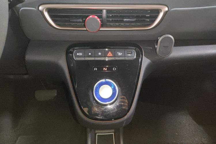 Used ORA White Cat 2022 Xiaoyue Mao Edition 360 km Luxury Model Lithium NMC