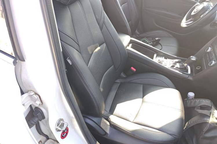 Used Mazda Mazda 3 Axela 2017 Sedan 1.5L Automatic Luxury Model Emission Standard China V
