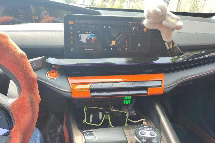 Used Changan UNI-V 2022 1.5T Prestige Version