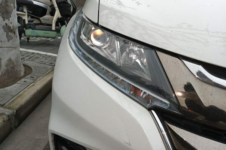 Used Honda Odyssey 2021 2.0L Rui·Comfort Edition Right Front Headlight