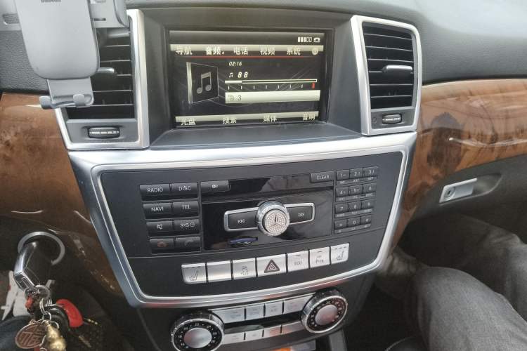 Used Mercedes-Benz M-Class 2014 ML 400 4MATIC Dynamic Model