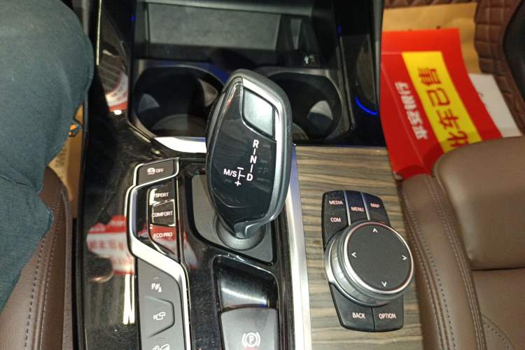 Used BMW X3 2019 xDrive28i Luxury Package Gear Lever