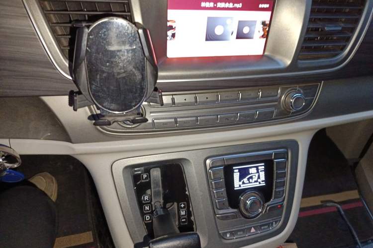 Used SAIC MAXUS G10 2018 PLUS 2.0T Automatic Smart Edition Audio And AC Panel