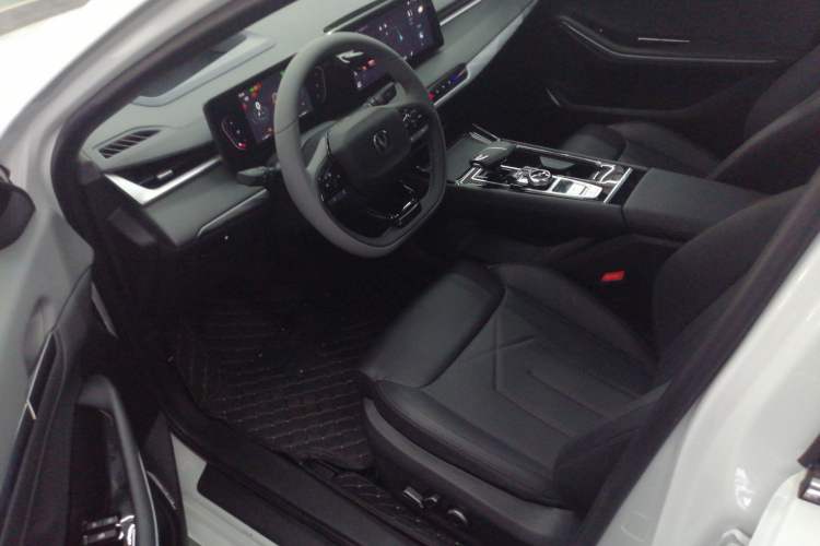 Used Changan Ruicheng PLUS 2023 1.5T DCT Navigation Edition
