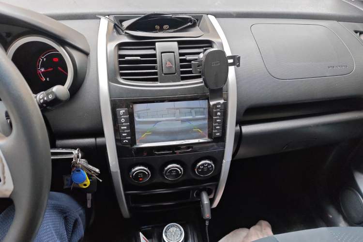 Used CHANGAN CX20 2014 1.4L IMT Sunroof Navigation Version China V Standard