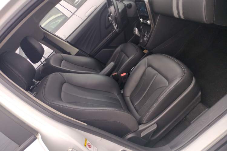 Used ORA iQ 2018 High-Range Version Smart Connectivity Model
