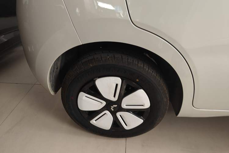 Used Wuling Hongguang MINIEV 2025 Four-Door Version Advanced Edition
