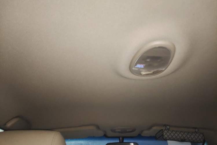 Used Buick Excelle 2011 1.6LX-AT Headliner