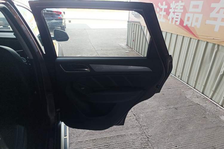 Used Roewe RX5 2017 20T Two-Wheel Drive Automatic Internet Elite Edition