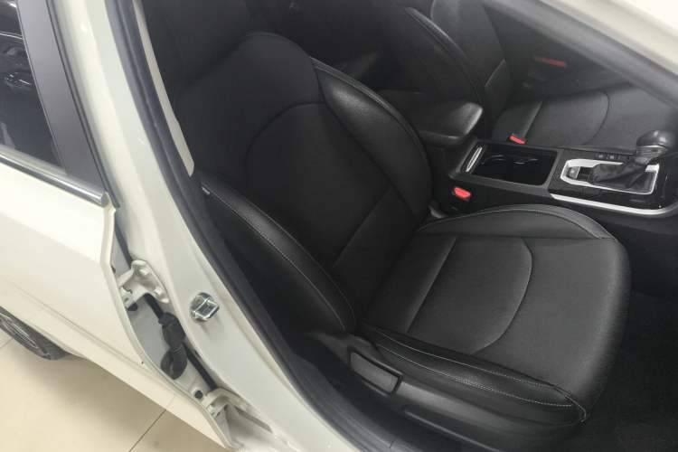 Used Kia K3 2021 Revised 1.5L CVT Fashion Edition Right Front Seat