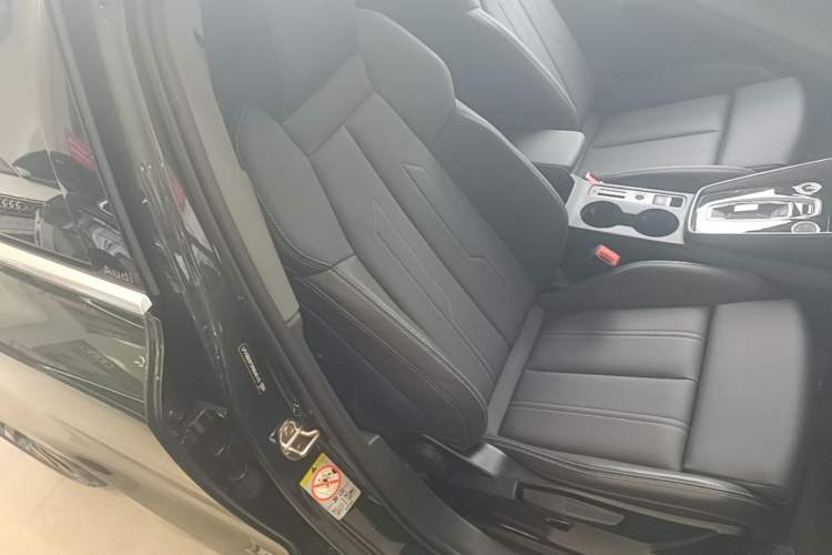 Used Audi A3 2025 Sportback 35TFSI Prestige Edition Right Front Seat