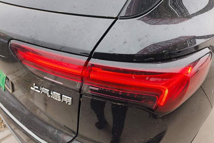 Used Buick Envision 2022 Facelift Encore S 552T Two-Wheel-Drive Luxury Model
