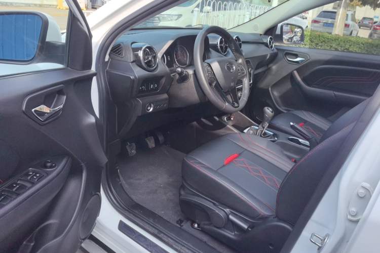 Used Soueast DX3 2018 1.5L Manual Luxury Model