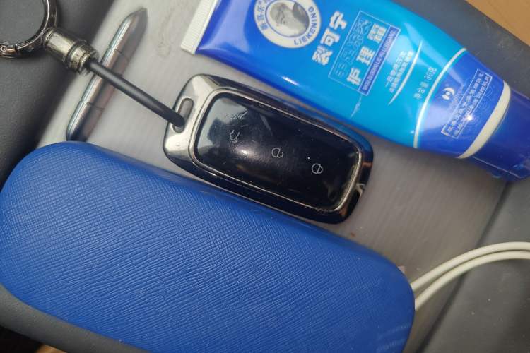 Used Geely Galaxy L7 2024 1.5T 115 km MAX Dragon Edition Vehicle Key