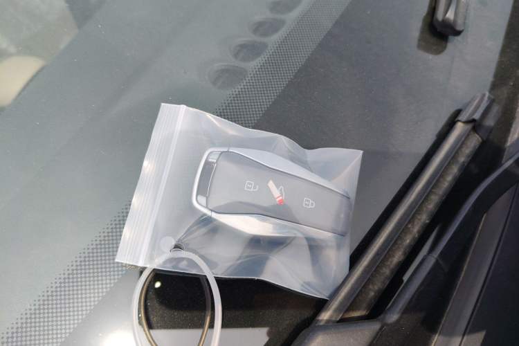 Used JAC Yiwei 3 2024 Zhi'ai Edition 330km Air Vehicle Key