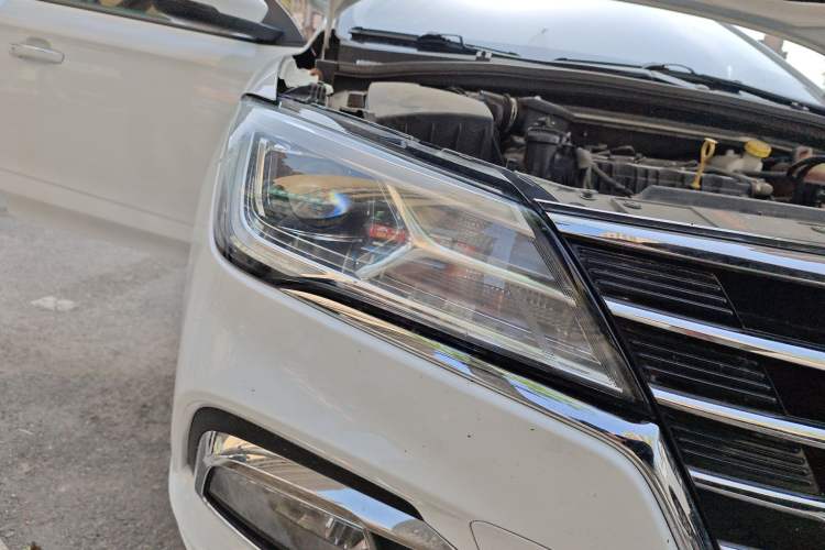 Used Roewe i5 2020 1.5L Manual 4G Connect Luxury Edition