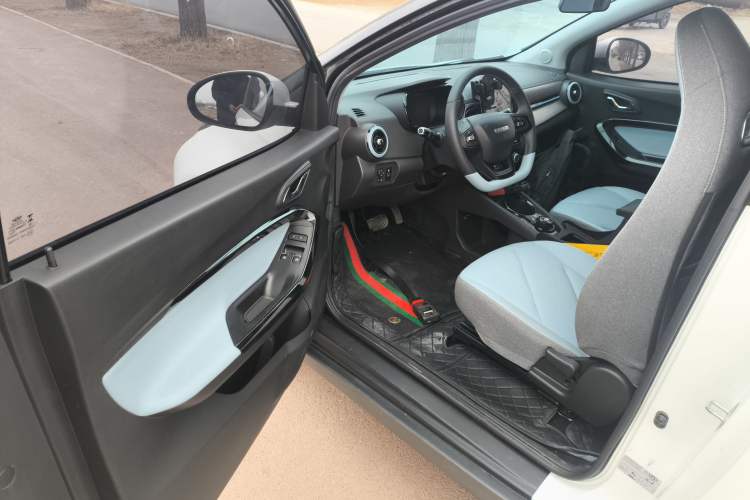 Used Chery Little Ant 2022 Sweet Pink Edition Half-Sugar Version 3-Cell Lithium 30kW 301km