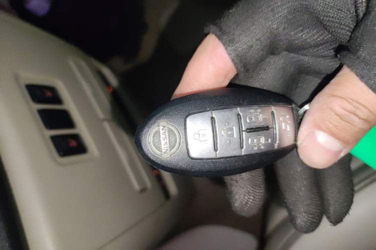 Used Nissan Quest 2015 3.5L SL Interior 1