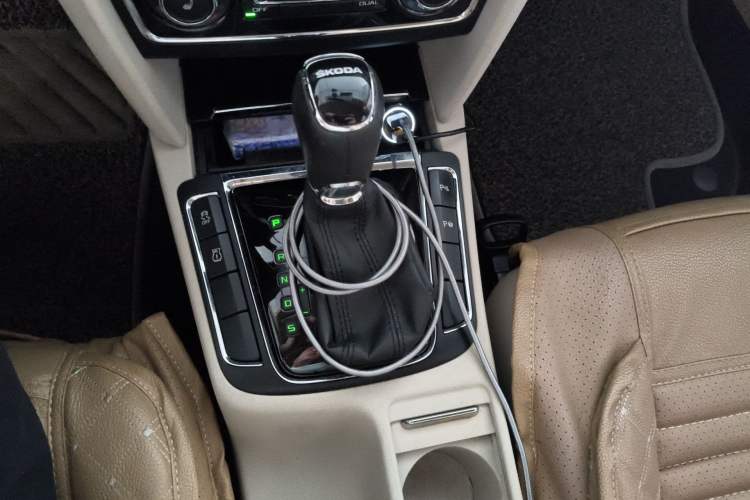 Used Skoda Superb 2013 1.8TSI Automatic Yashi Edition