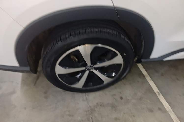 Used BYD Song PLUS New Energy 2021 DM-i 51KM Prestige Model Right Rear Wheel Hub